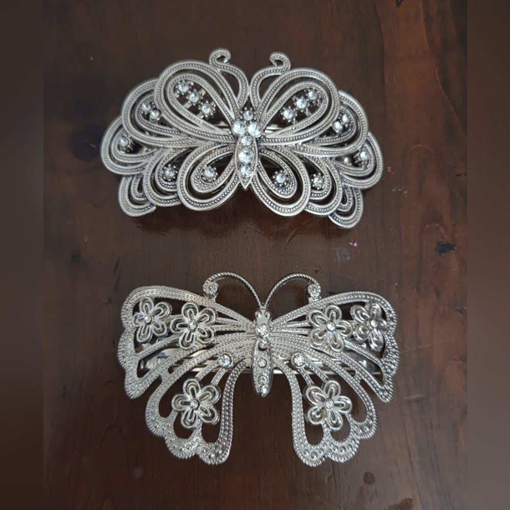 GUC Vintage Butterfly Hair Clips